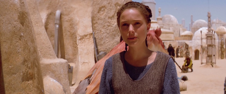 Padmé asks Qui-Gon to explain himself